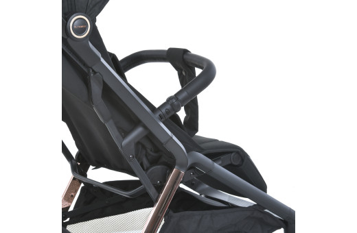 Детская коляска ME 1127-G BEYA Black Leo